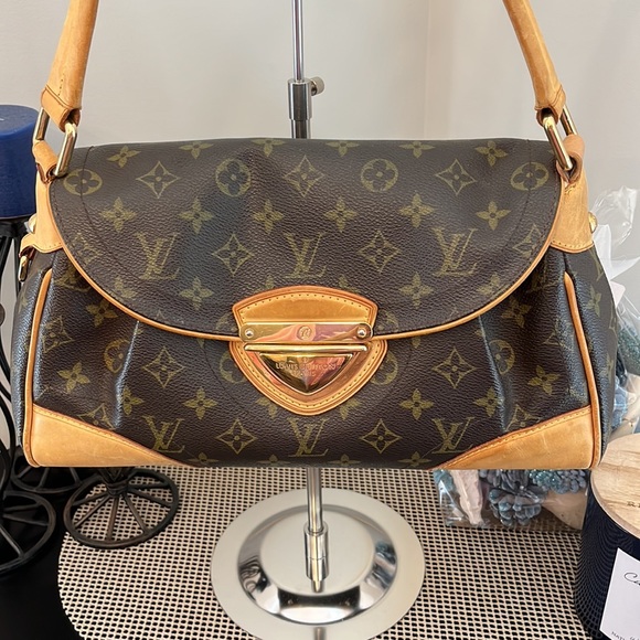 LOUIS VUITTON Beverly Vintage Shoulder Handbag - Picture 9 of 15